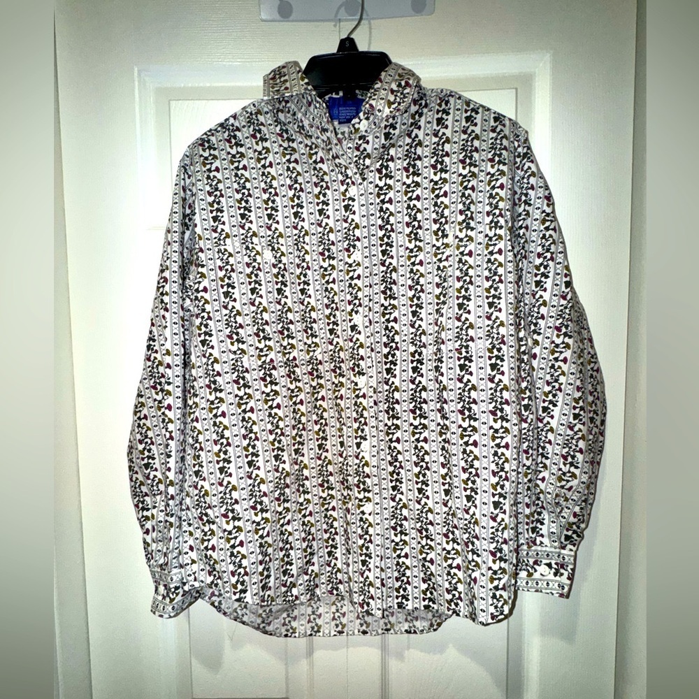 Prides Landing vintage Patterned Button-Up floral Shirt. Size MP. GUC